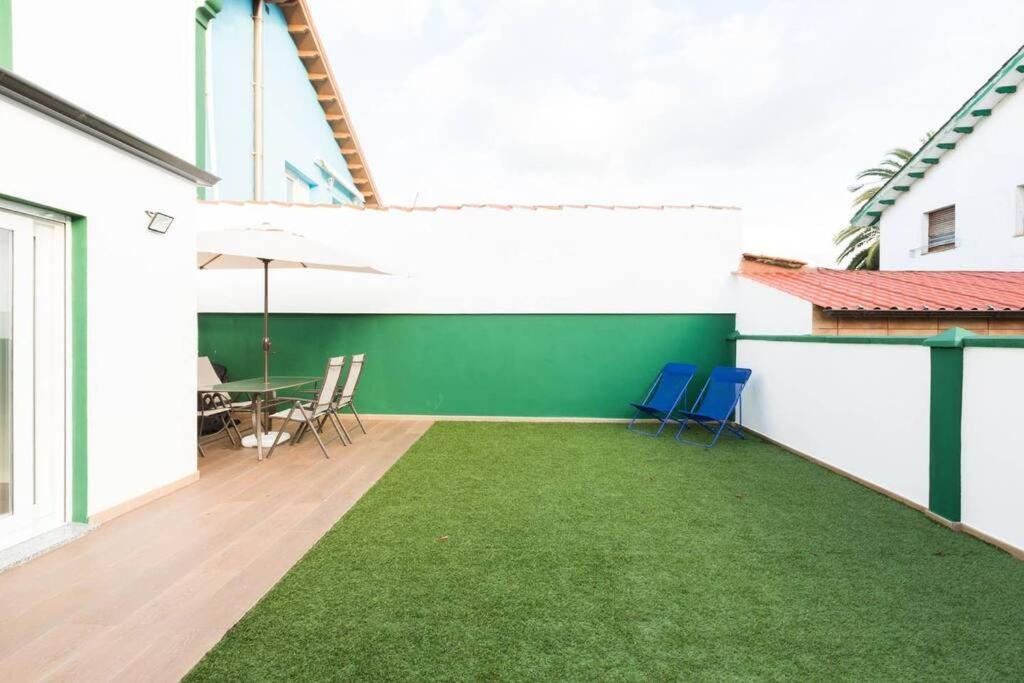 Chalet En La Cuidad- Con Jardin Y Barbacoa Gijón Exterior foto